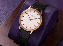 Patek Philippe Calatrava 3950 (Unknown (random serial)) - White dial 35 mm Yellow Gold case