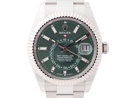 Rolex Sky-Dweller 336934 (2024) - Green dial 42 mm Gold/Steel case