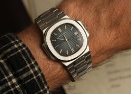 Patek Philippe Nautilus 3800 (1995) - Grey dial 38 mm Steel case