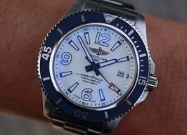 Breitling Superocean 42 A17366D81A1A1 (2022) - Wit wijzerplaat 42mm Staal