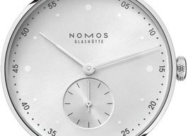 NOMOS Metro 1122 -