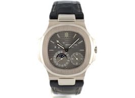 Patek Philippe Nautilus 5712G-001 -