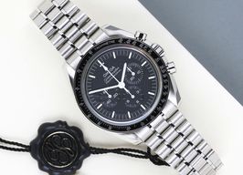 Omega Speedmaster Professional Moonwatch 310.30.42.50.01.002 (2024) - Black dial 42 mm Steel case