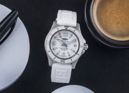 Breitling Superocean 36 A17316 -