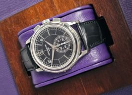 Patek Philippe Annual Calendar Chronograph 5905P-010 (2016) - Black dial 42 mm Platinum case