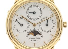 Audemars Piguet Quantieme Perpetual Calendar 25548 (1986) - White dial 36 mm Yellow Gold case