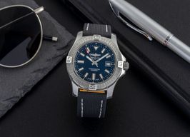Breitling Avenger A17318101B1X1 (2023) - Black dial 43 mm Steel case
