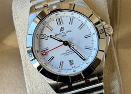 Breitling Chronomat GMT A32398101A1A1 (2025) - Silver dial 40 mm Steel case