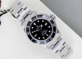 Rolex Sea-Dweller 4000 16600 (2007) - Black dial 40 mm Steel case