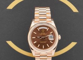 Rolex Day-Date 40 228235 (2016) - Brown dial 40 mm Rose Gold case