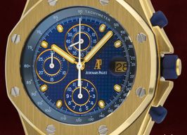 Audemars Piguet Royal Oak Offshore Chronograph 25721BA.OO.1000BA.02.A (2011) - 42mm Geelgoud