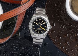 Tudor Black Bay 79470 (Onbekend (willekeurig serienummer)) - Zwart wijzerplaat 39mm Staal