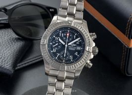 Breitling Avenger E13360 -