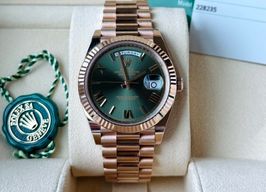 Rolex Day-Date 40 228235 (2019) - Green dial 40 mm Rose Gold case
