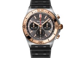 Breitling Chronomat 42 UB0134101B1S1 (2025) - Grijs wijzerplaat 43mm Goud/Staal