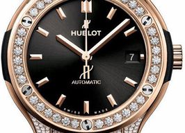 Hublot Classic Fusion 565.OX.1480.LR.1604 (2025) - Black dial 38 mm Rose Gold case