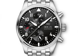 IWC Pilot Chronograph IW377710 (2022) - Zwart wijzerplaat 43mm Staal