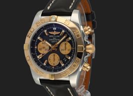 Breitling Chronomat 44 CB011012 (2014) - Black dial 44 mm Gold/Steel case