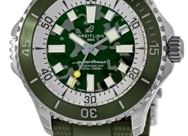 Breitling Superocean 46 E10379D31L1S1 (2025) - Green dial 47 mm Titanium case