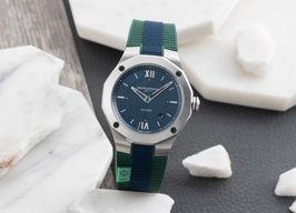 Baume & Mercier Riviera M0A10688 (Onbekend (willekeurig serienummer)) - Blauw wijzerplaat 42mm Staal