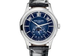 Patek Philippe Annual Calendar 5205G-013 (2025) - Blauw wijzerplaat 40mm Witgoud