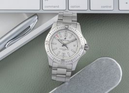 Breitling Chronomat Colt A17313101G1S1 (Onbekend (willekeurig serienummer)) - Zilver wijzerplaat 41mm Staal