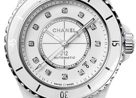 Chanel J12 H5705 (2026) - White dial 38 mm Ceramic case
