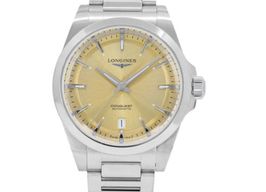 Longines Conquest L3.720.4.62.6 (2025) - Champagne dial 38 mm Steel case