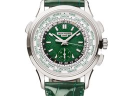 Patek Philippe World Time Chronograph 5930P-001 (2024) - Green dial 39 mm Platinum case