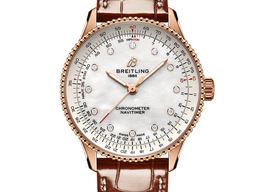 Breitling Navitimer R17327211A1P1 (2024) - Parelmoer wijzerplaat 36mm Roodgoud