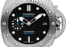 Panerai Luminor Submersible PAM02973 (2025) - Zwart wijzerplaat 42mm Staal