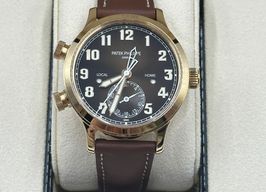 Patek Philippe Calatrava 7234R-001 (2020) - Bruin wijzerplaat 37mm Roségoud