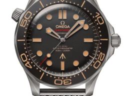 Omega Seamaster Diver 300 M 210.90.42.20.01.001 (2026) - Bruin wijzerplaat 42mm Titanium