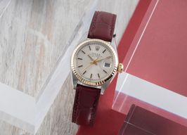 Rolex Lady-Datejust 6917 (Unknown (random serial)) - Silver dial 26 mm Gold/Steel case