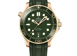 Omega Seamaster Diver 300 M 210.62.42.20.10.001 (2026) - Green dial 42 mm Yellow Gold case