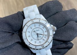 Chanel J12 H1629 (2018) - White dial 38 mm Ceramic case