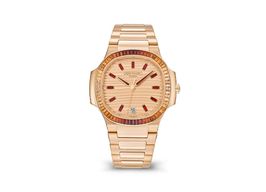 Patek Philippe Nautilus 7118/1300R-001 (2025) - Pink dial 35 mm Rose Gold case