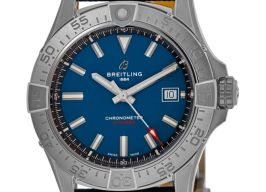 Breitling Avenger A17328101C1X1 (2024) - Blauw wijzerplaat 42mm Staal