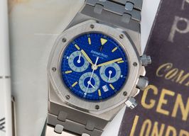 Audemars Piguet Royal Oak Chronograph 25860IS.O.1110IS.01 (1999) - Blue dial 39 mm Titanium case