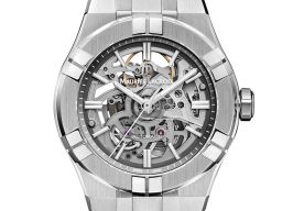 Maurice Lacroix Aikon AI6007-SS002-030-1 -