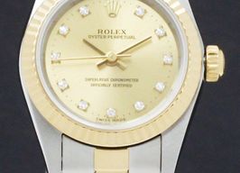 Rolex Oyster Perpetual 76193 (1999) - Gold dial 26 mm Gold/Steel case