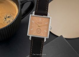 NOMOS Tetra 491 -