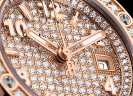 Hublot Big Bang 485.OX.9000.RX.1604 (2025) - Goud wijzerplaat 33mm Roségoud