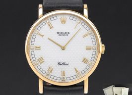 Rolex Cellini 5112 (1995) - Pearl dial 32 mm Yellow Gold case