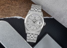 Tudor Prince Date 76200 -