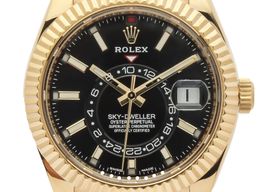 Rolex Sky-Dweller 326238 (2021) - Black dial 42 mm Yellow Gold case