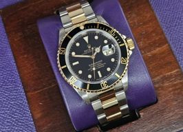 Rolex Submariner Date 16613LN -