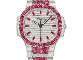 Patek Philippe Nautilus 7118/1452G-001 (Unknown (random serial)) - Diamond dial 35 mm White Gold case