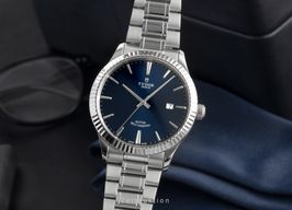 Tudor Style 12710 -