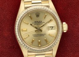 Rolex Lady-Datejust 6917 (1981) - Champagne wijzerplaat 26mm Geelgoud